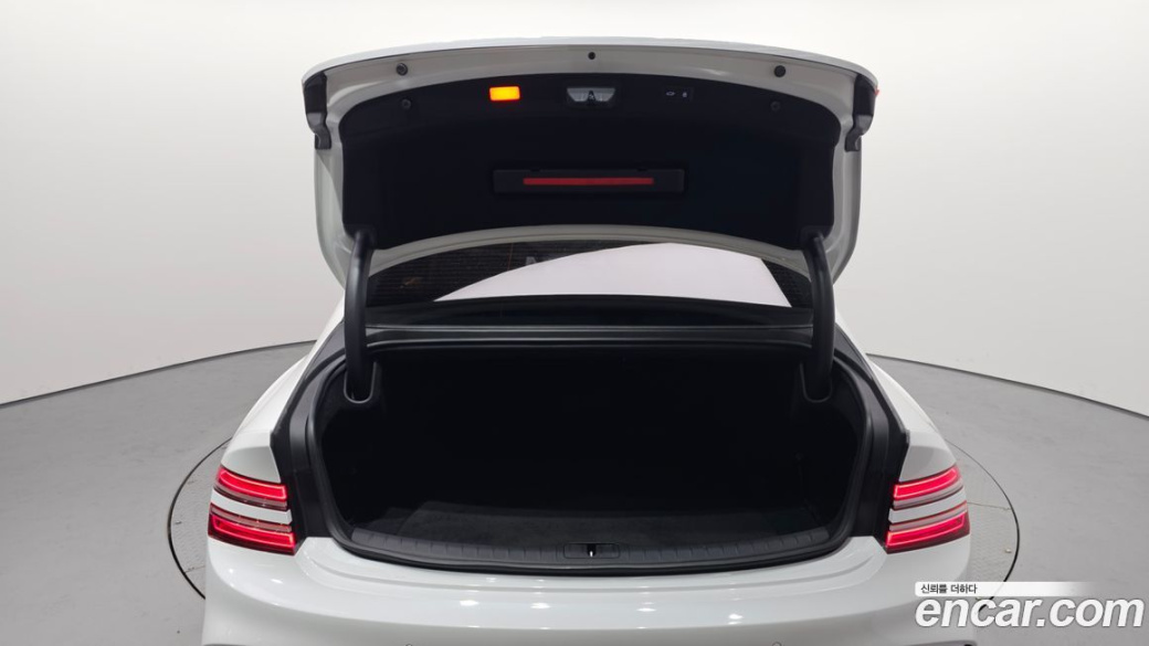 Genesis G80 Gasoline 2.5 Turbo 2WD, 2026