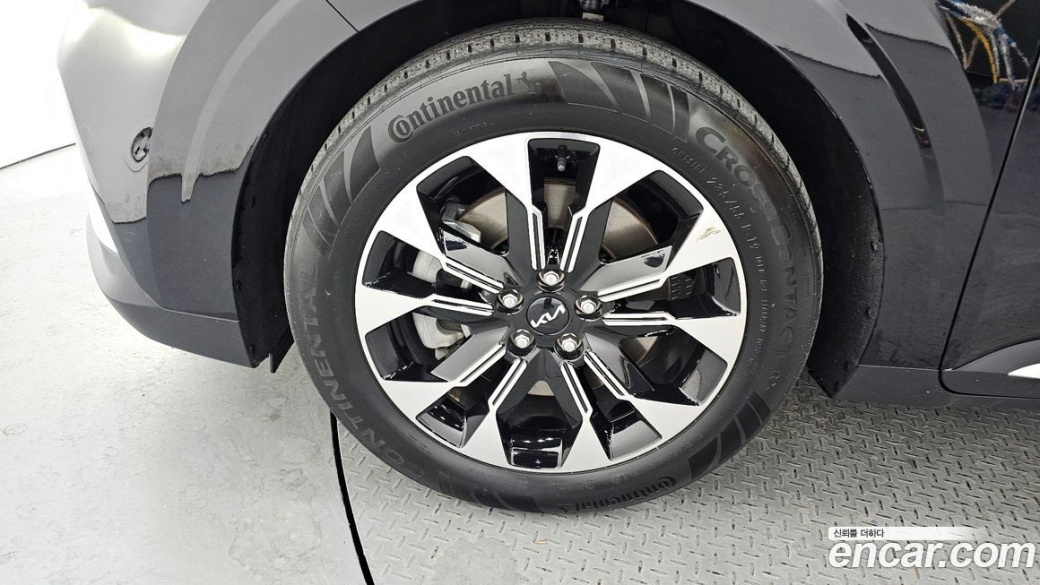 Kia Carnival 9-Seater Signature, 2023