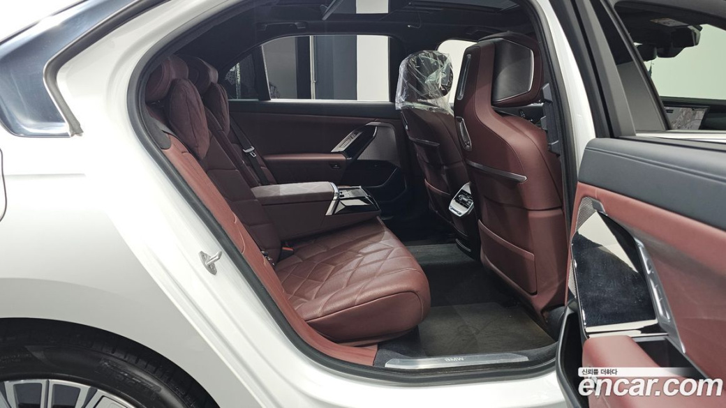 BMW 7-Series 740d xDrive Design Pure Excellence, 2023