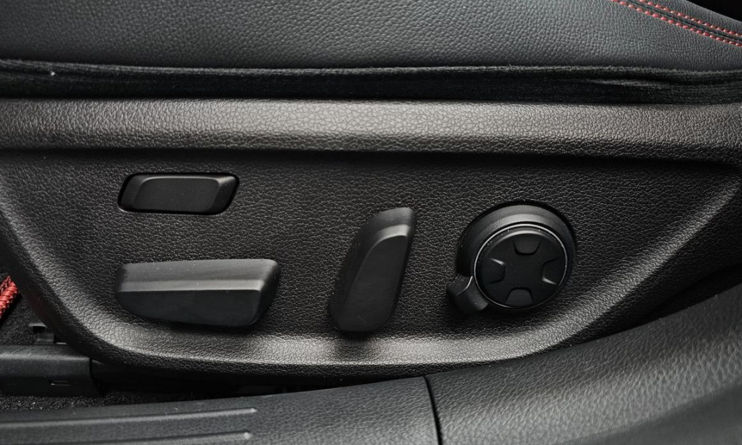 Genesis G70 Gasoline 2.5T 4WD, 2024