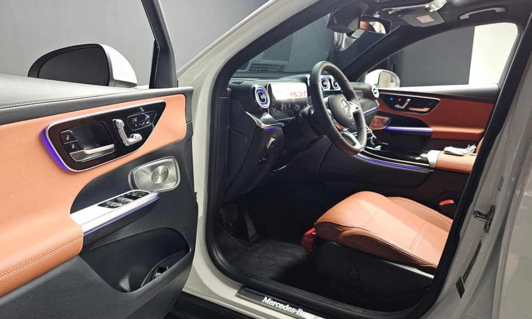 Mercedes-Benz GLC-Class GLC300 4MATIC Avnatgarde Coupe, 2025