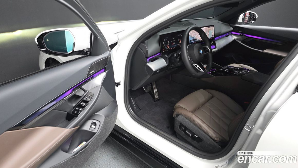 BMW 5-Series 520i M Sport, 2025