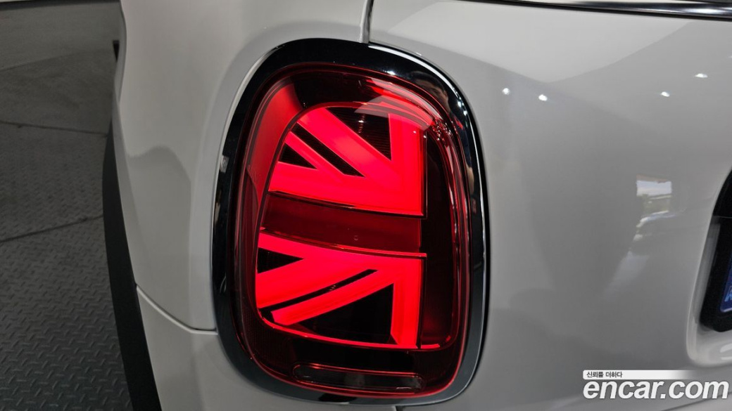 Mini Cooper  , 2024