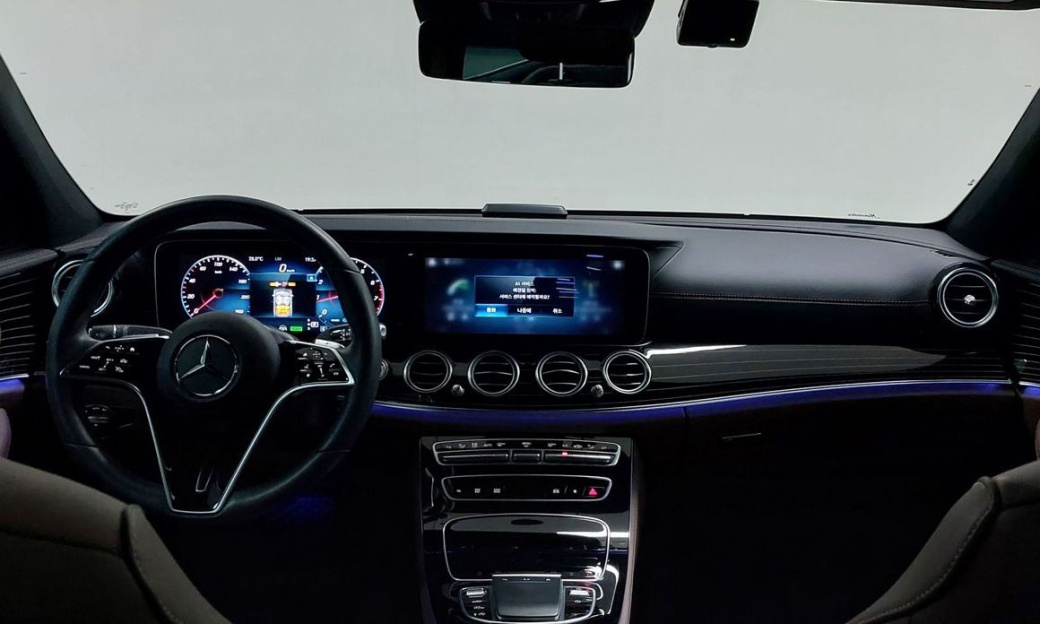 Mercedes-Benz E-Class E450 4MATIC Exclusive, 2023