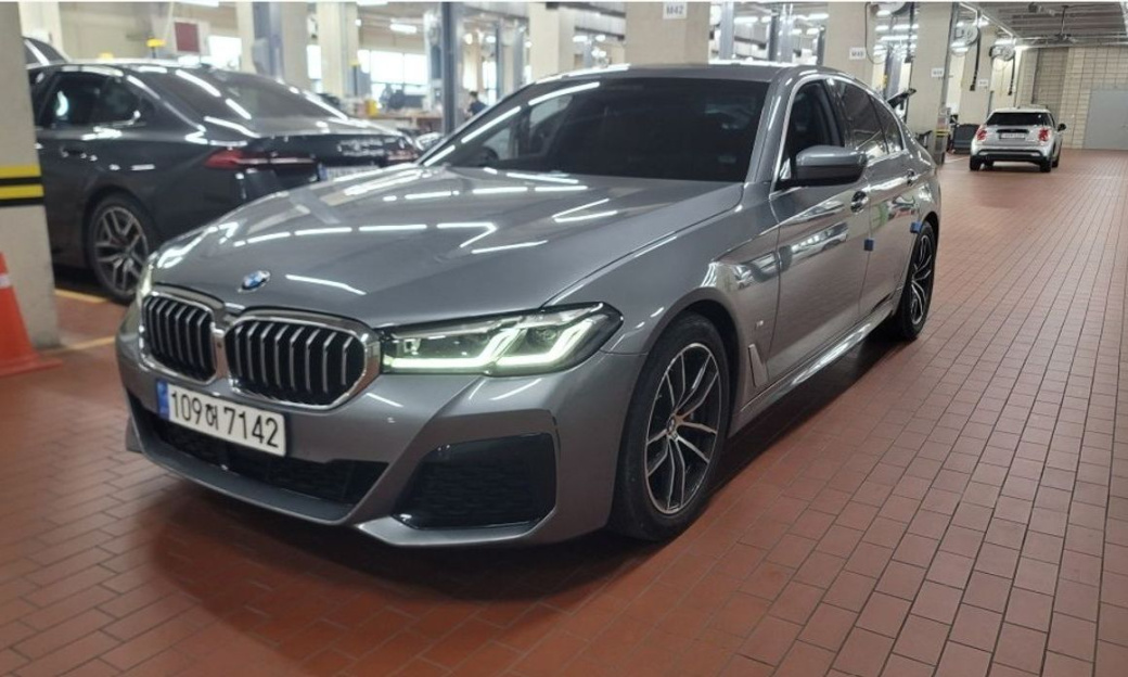 BMW 5-Series 520i M Sport, 2023