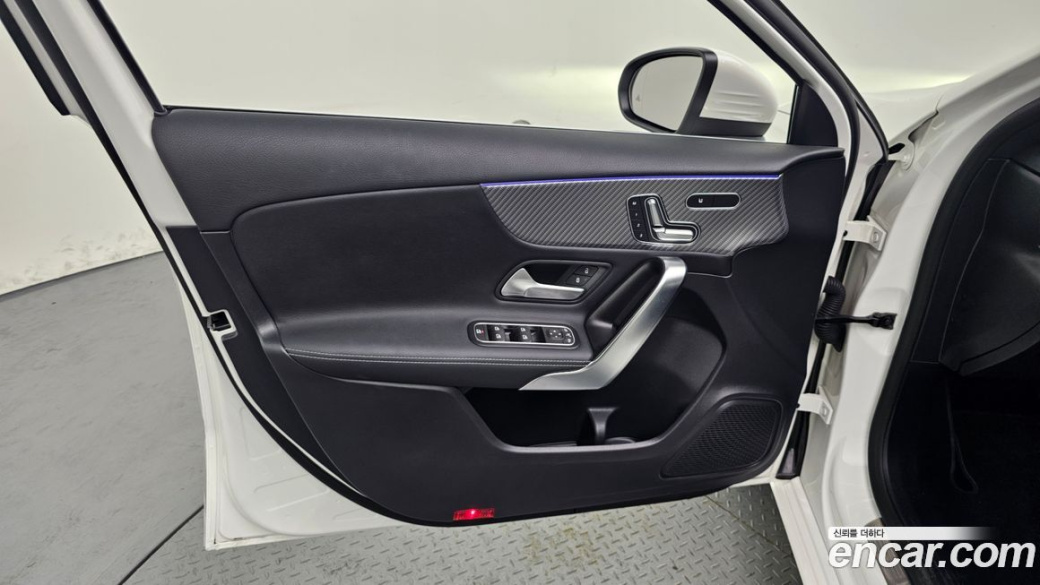 Mercedes-Benz A-Class A220 Hatchback, 2025