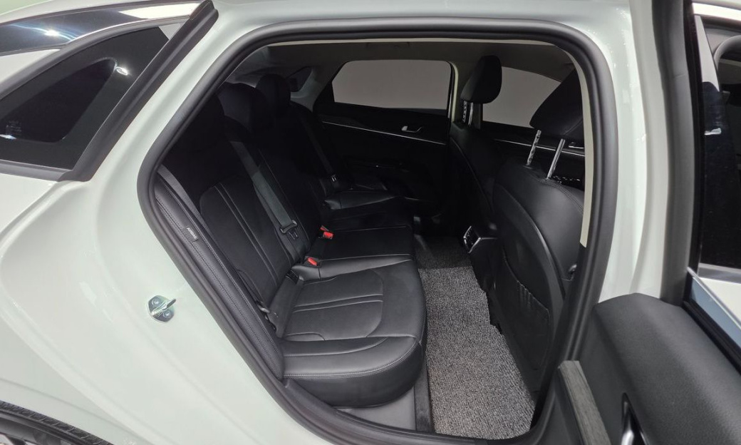 Kia K5 2.0, 2025