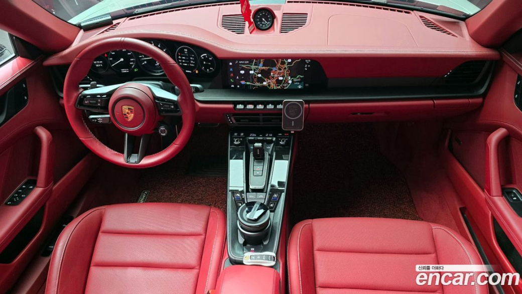 Porsche 911 Carrera 4 GTS Cabriolet, 2023