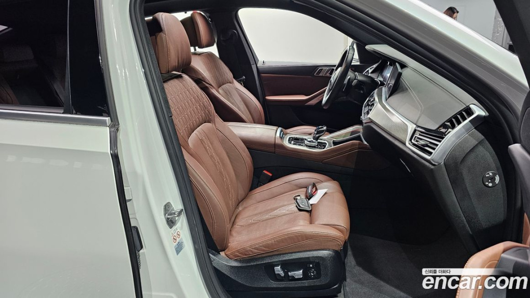 BMW X6 xDrive40i M Sport, 2022