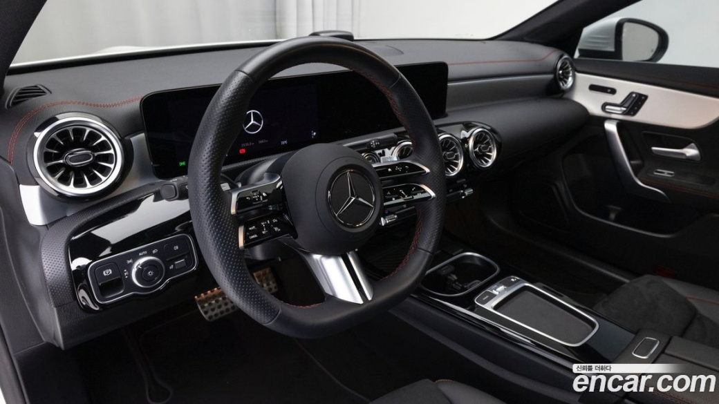 Mercedes-Benz CLA-Class CLA250 4MATIC, 2025