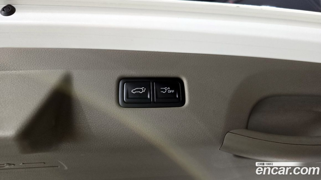 Kia Carnival 7-Seater Signature, 2024