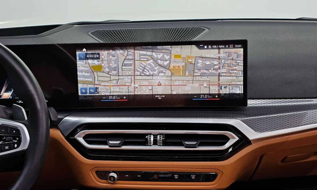 BMW 3-Series 320i M Sport, 2024