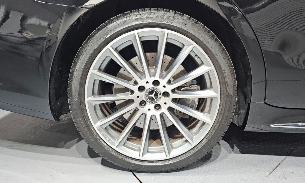 Mercedes-Benz S-Class S500 4MATIC, 2022