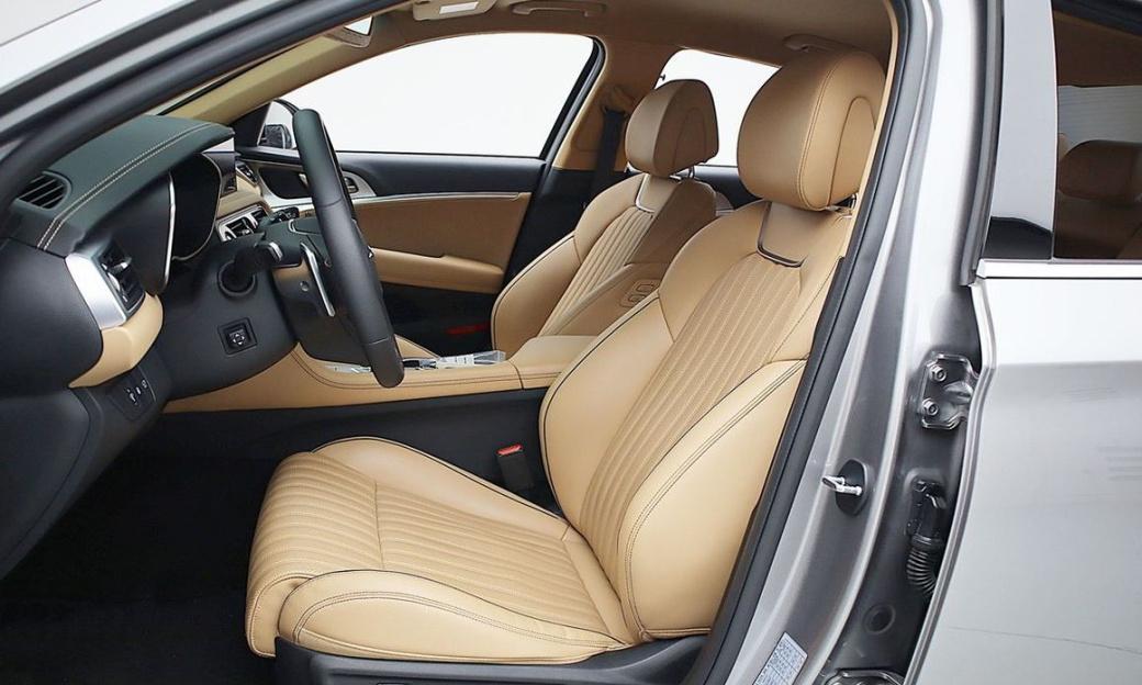Genesis G70 Gasoline 2.0T 4WD, 2022