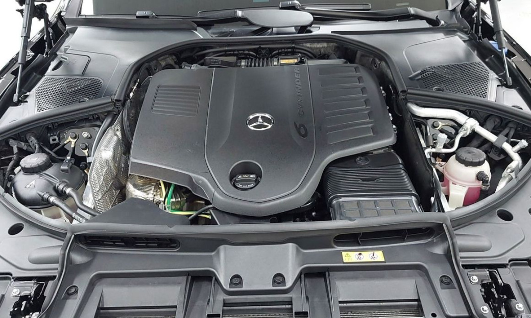 Mercedes-Benz S-Class S500 4MATIC, 2026