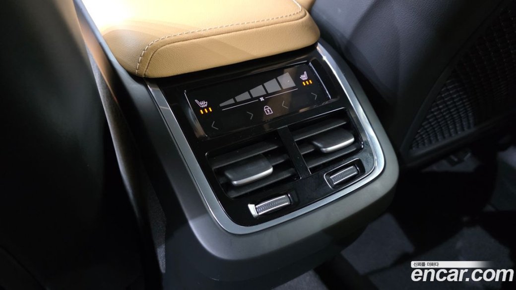 Volvo XC60 B5 Ultra Bright, 2025