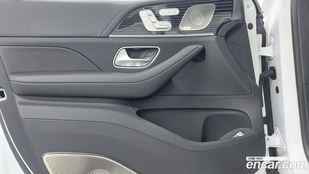 Mercedes-Benz GLS-Class Maybach GLS600 4MATIC, 2025