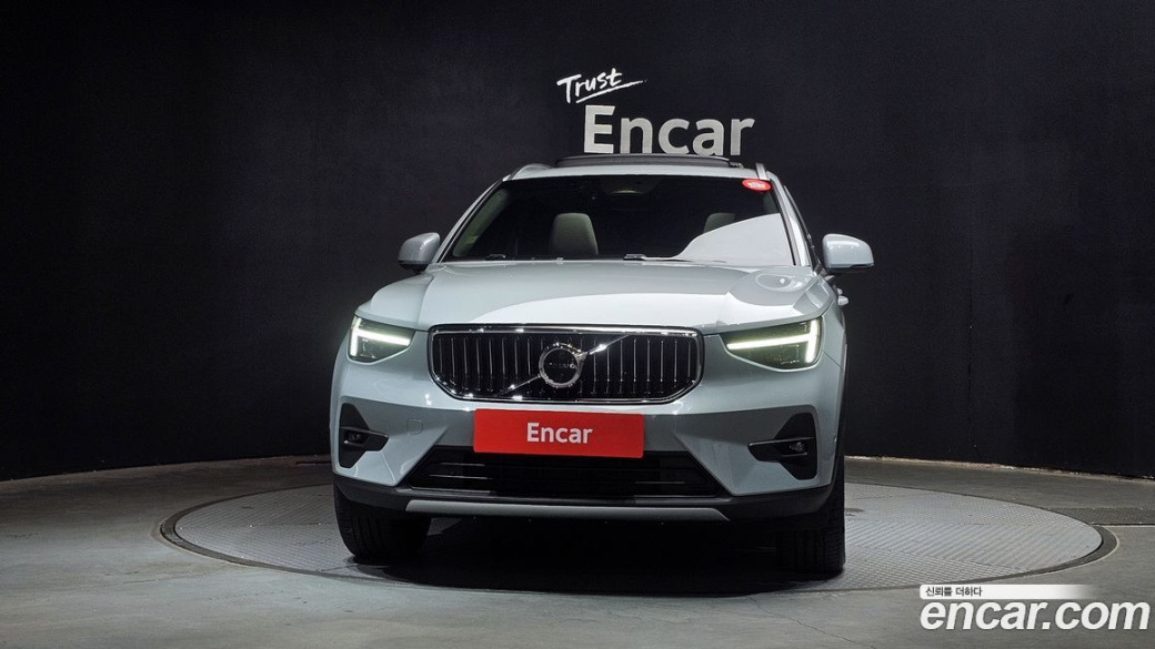 Volvo XC40 B4 Ultimate Bright, 2024