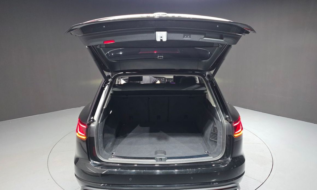 Volkswagen Touareg 3.0 TDI Prestige, 2024