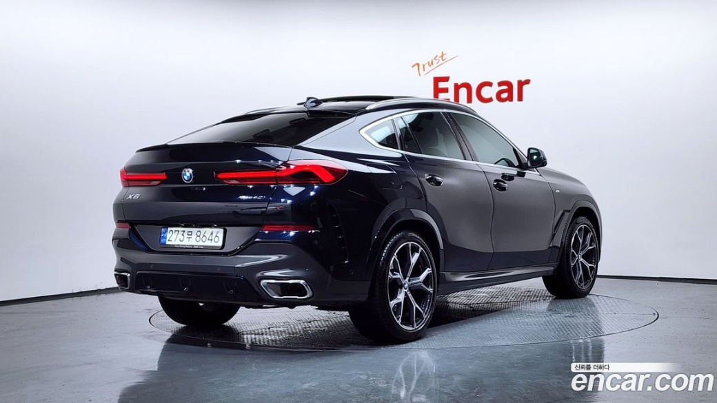 BMW X6 xDrive40i M Sport, 2023