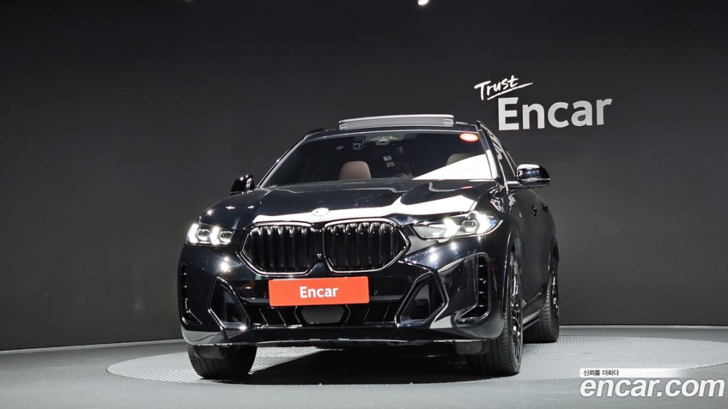 BMW X6 xDrive40i M Sport, 2024
