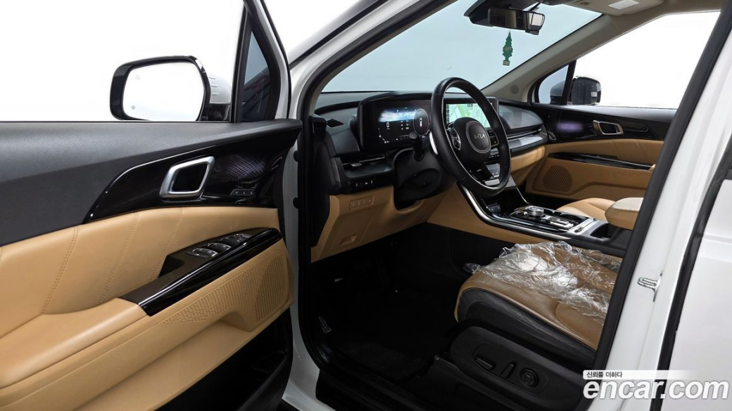 Kia Carnival 9-Seater Signature, 2023