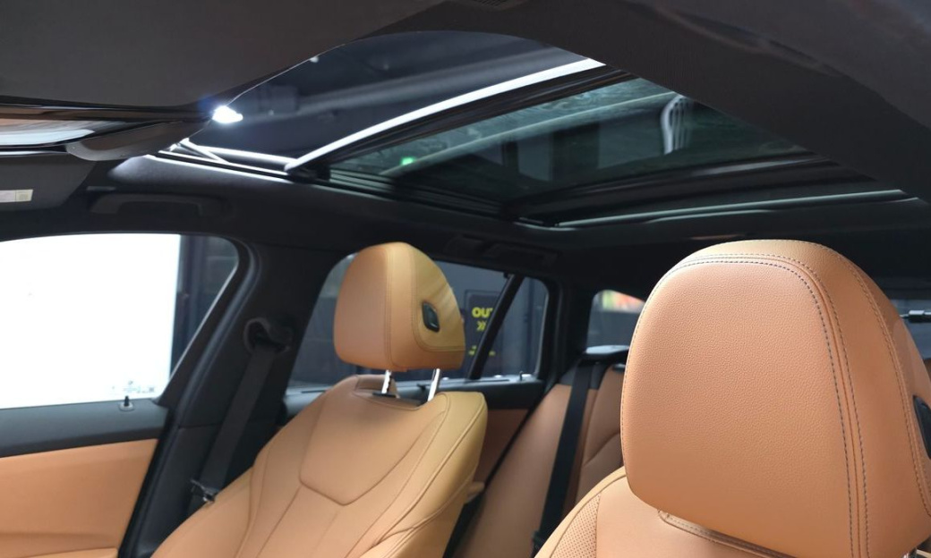 BMW 3-Series 320d Touring M Sport, 2025
