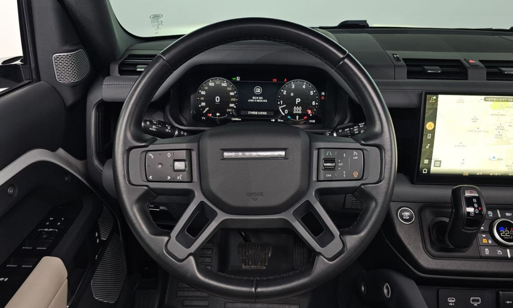 Land Rover Defender 130 P400 X-Dynamic HSE, 2023