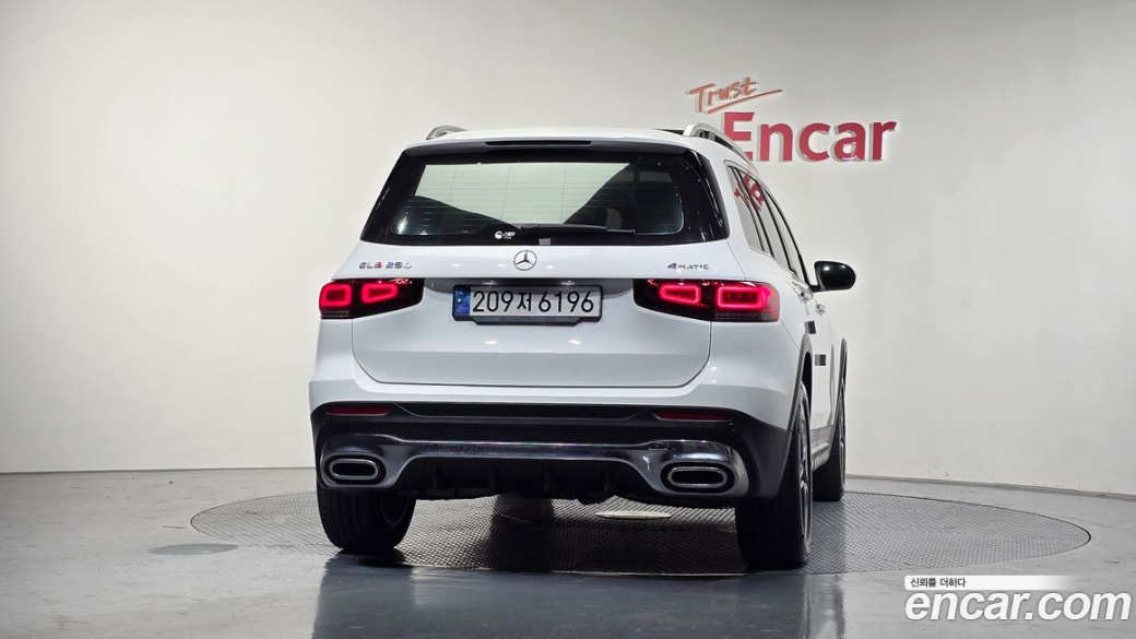 Mercedes-Benz GLB-Class GLB250 4MATIC, 2023