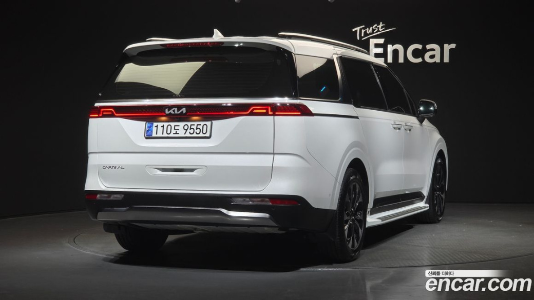 Kia Carnival 9-Seater Signature, 2023