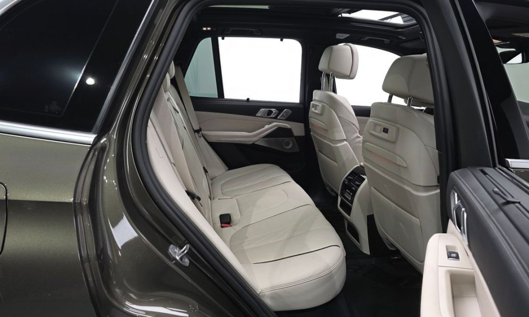 BMW X5 M50i, 2023