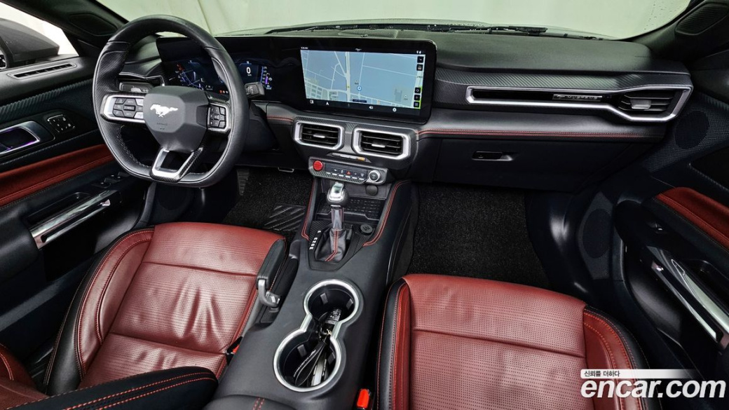 Ford Mustang 5.0 GT Premium Convertible, 2024