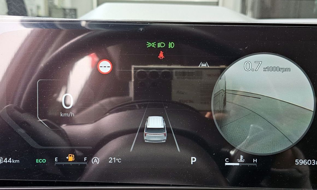 Kia Carnival 9-Seater Gravity, 2025