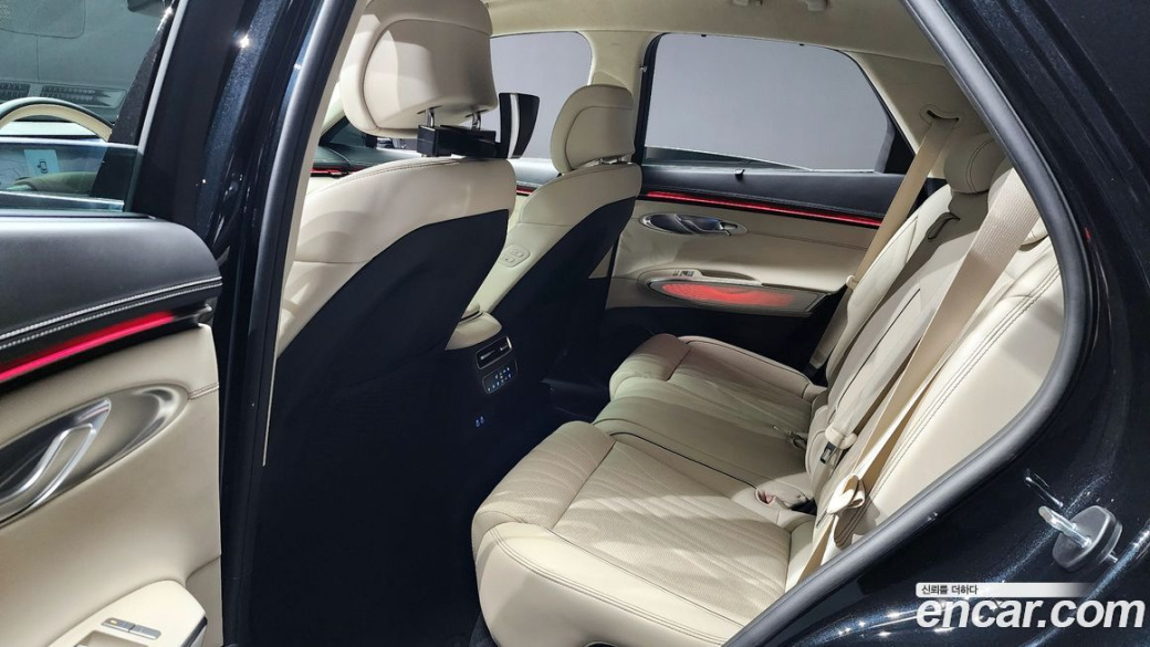 Genesis GV70 2.5T Gasoline AWD, 2025