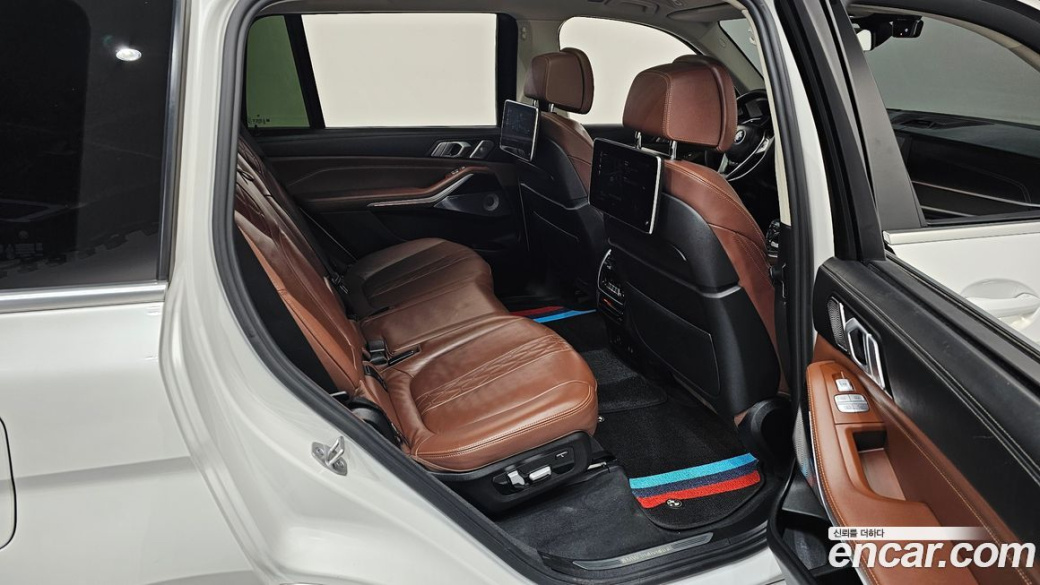 BMW X7 xDrive 40d Design Pure Excellence 7-Seater, 2022