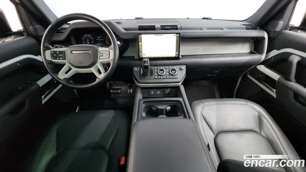Land Rover Defender 110 D300 HSE, 2023