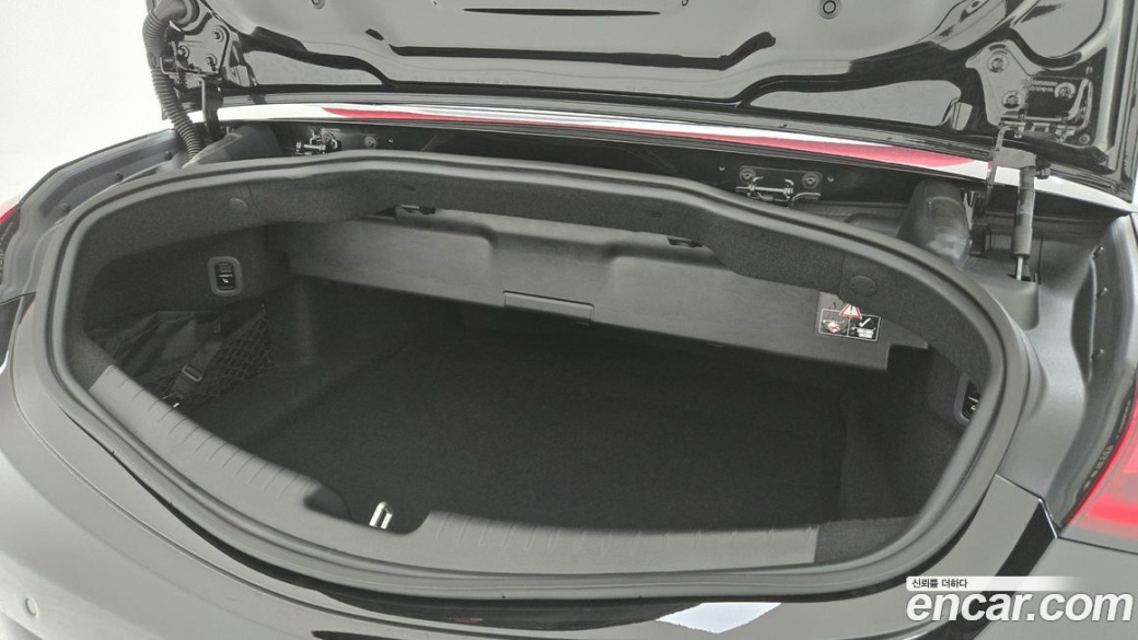 Mercedes-Benz CLE-Class AMG CLE53 4MATIC+ Cabriolet, 2026