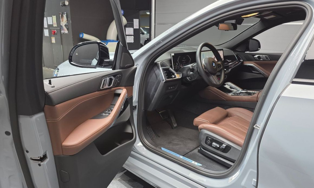 BMW X6 xDrive40i M Sport, 2025