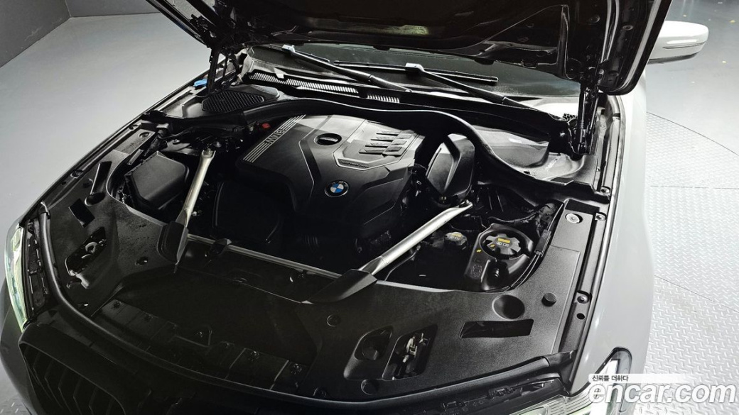 BMW 5-Series 520i M Sport, 2022