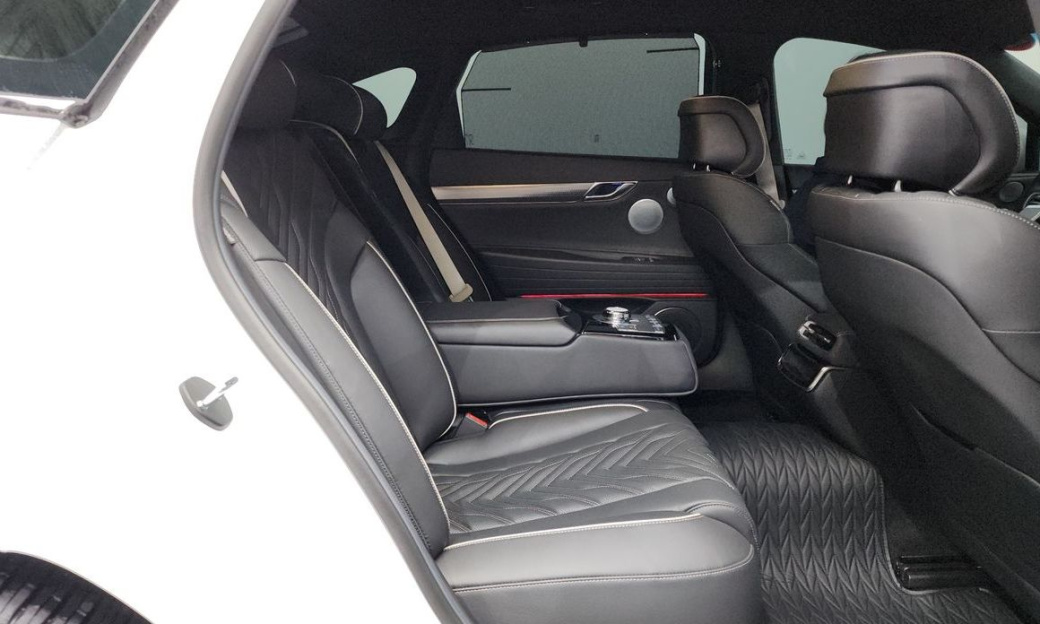 Genesis G80 Gasoline 2.5 Turbo 2WD, 2026