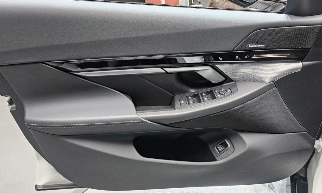 BMW 5-Series 520i M Sport, 2024