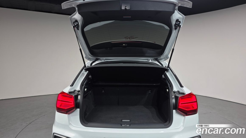 Audi Q2 35 TDI Premium, 2023
