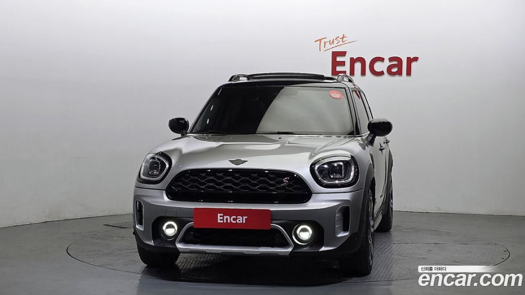 Mini Countryman ALL4 Classic Launch Pack, 2023