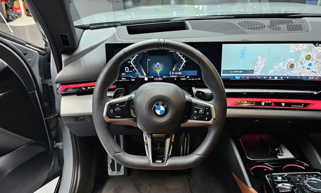 BMW 5-Series 530i xDrive M Sport, 2024