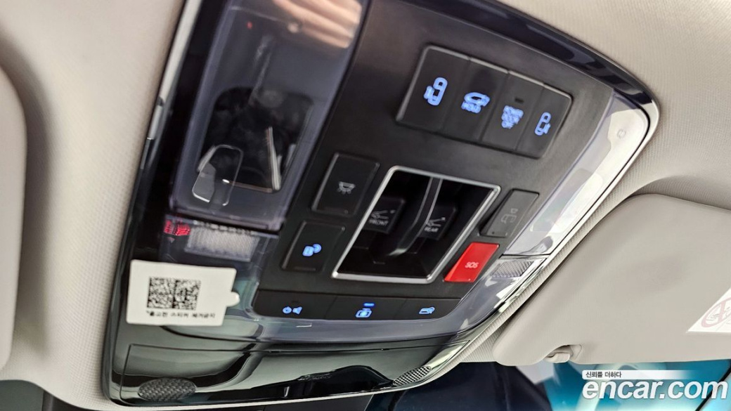 Hyundai Staria 4WD Tourer 9-Seater, 2025