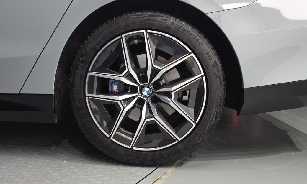BMW 5-Series 520i M Sport, 2024
