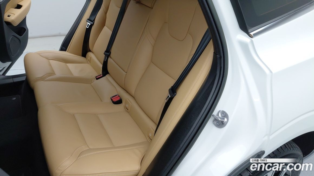 Volvo XC60 B5 Ultimate Bright, 2023