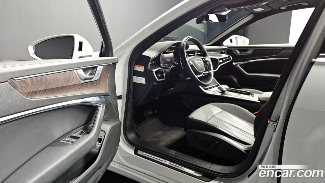 Audi A6 45 TFSI Quattro Premium, 2023
