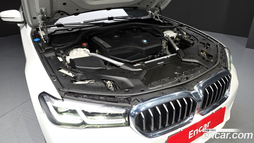 BMW 5-Series 520i M Sport, 2022