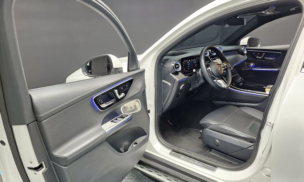Mercedes-Benz GLC-Class GLC300 4MATIC Avnatgarde Coupe, 2025